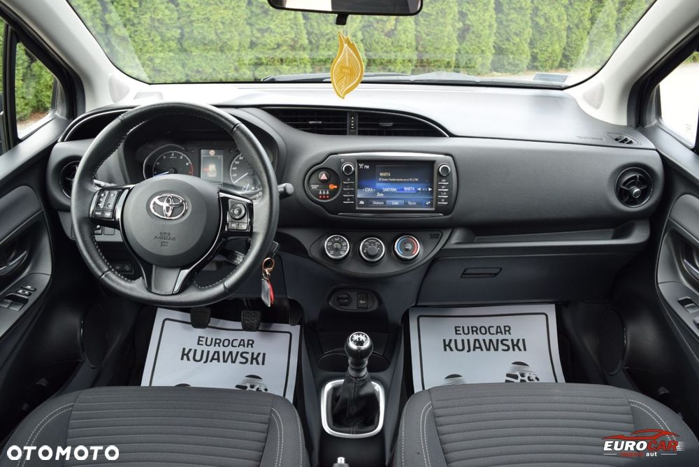 Toyota Yaris 1.5 Premium - 13