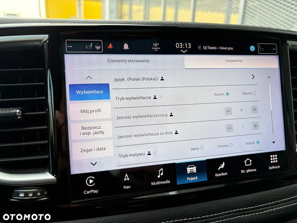 Chrysler Pacifica - 35