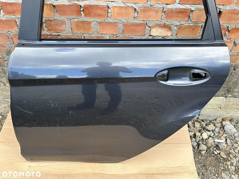 drzwi tył tylne lewe Ford Fiesta mk7 - 2