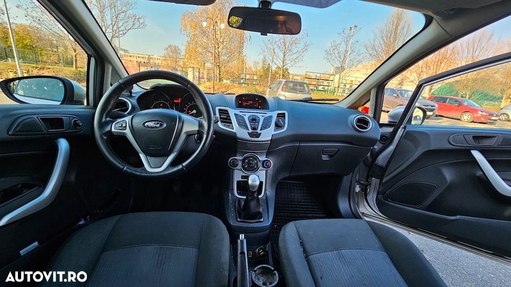 Ford Fiesta - 9