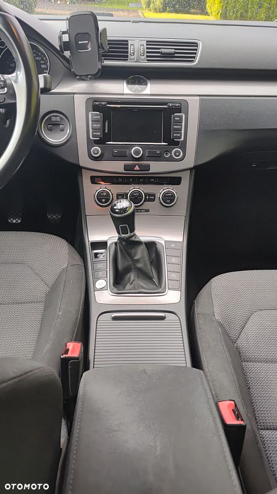Volkswagen Passat - 9