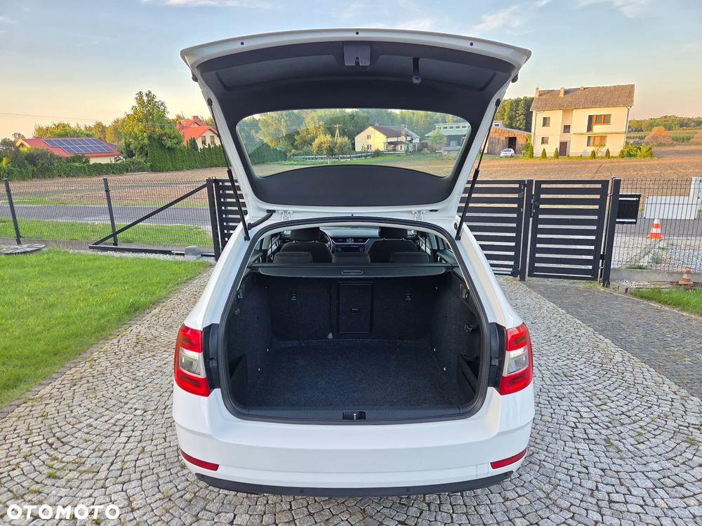 Skoda Octavia 1.6 TDI Ambition - 29