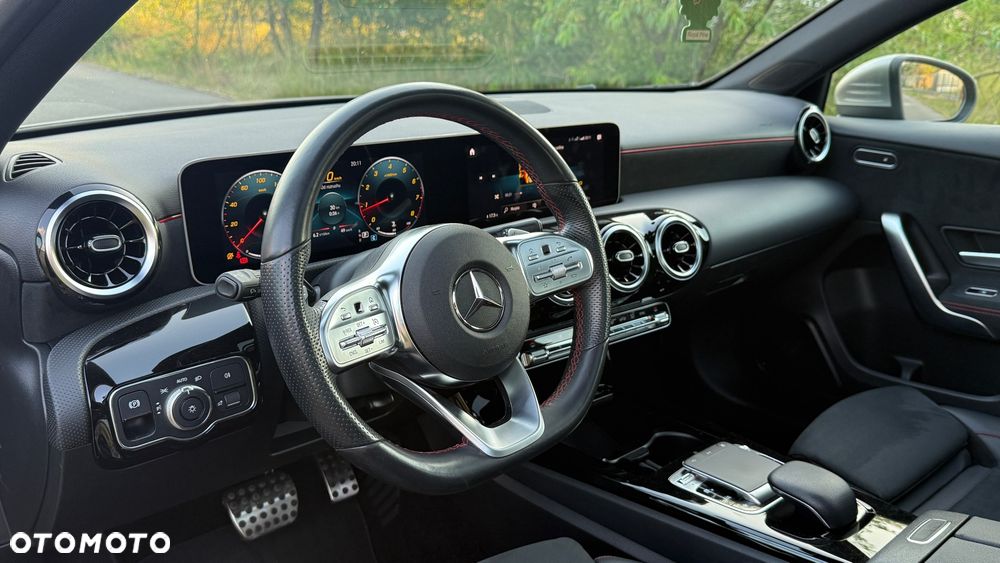 Mercedes-Benz Klasa A 180 7G-DCT AMG Line - 11