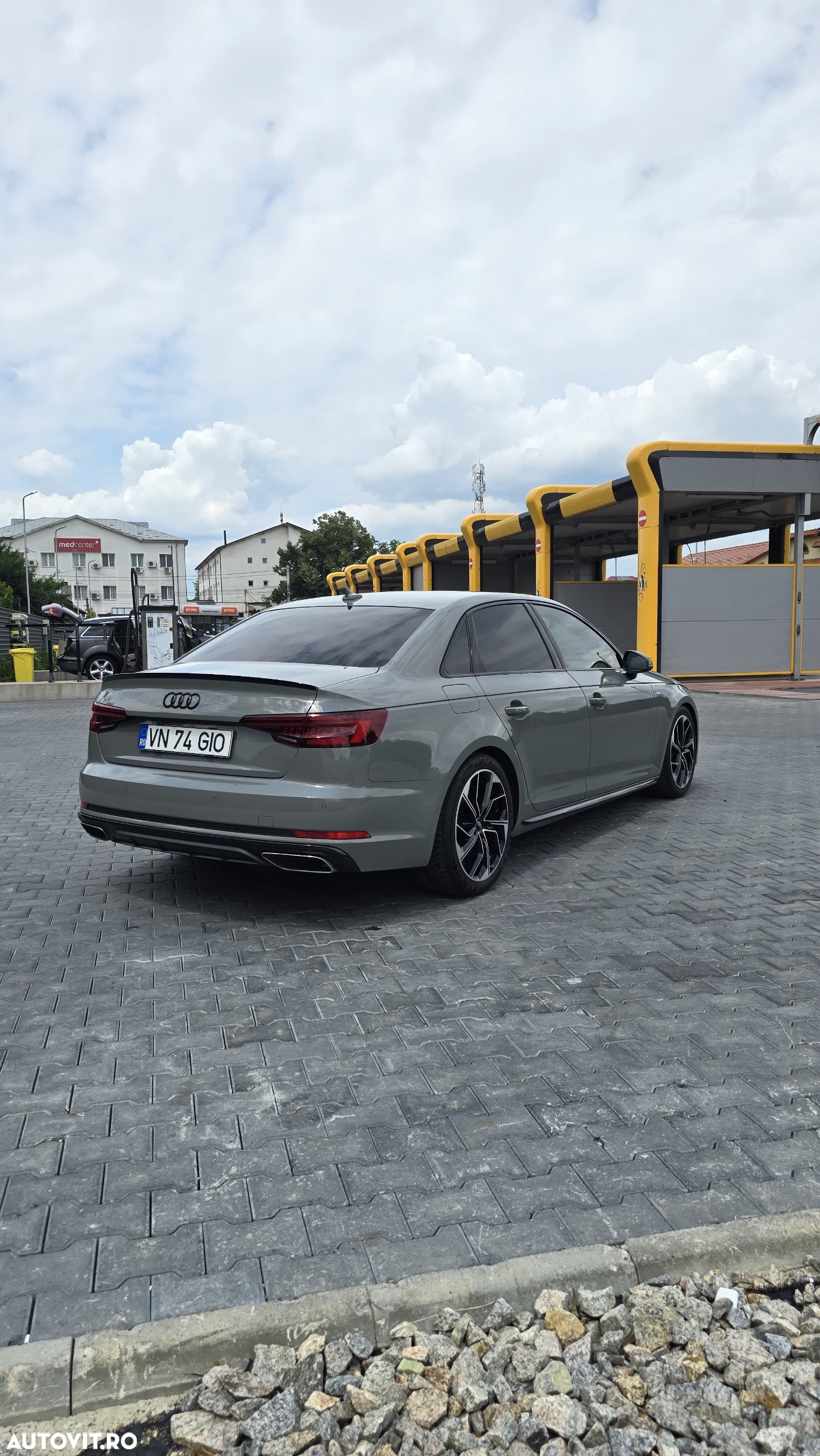 Audi A4 Avant 2.0 TFSI ultra S tronic - 9