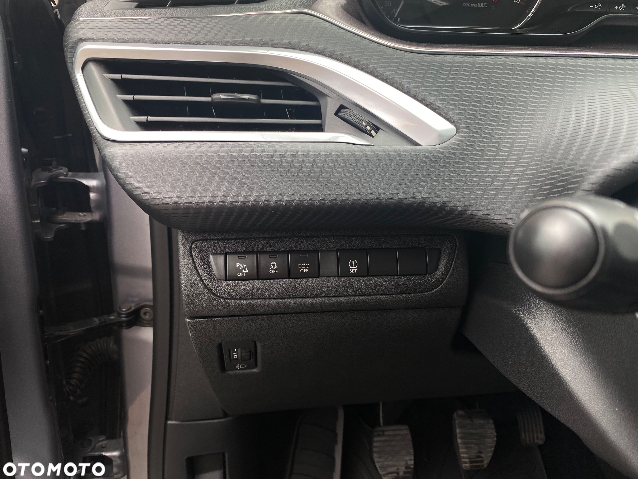 Peugeot 2008 - 18