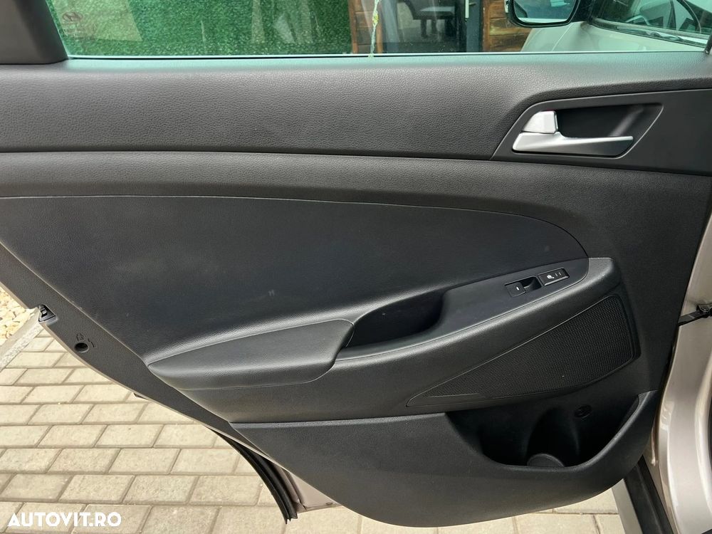 Hyundai Tucson blue 1.7 CRDi 2WD DCT Premium - 21