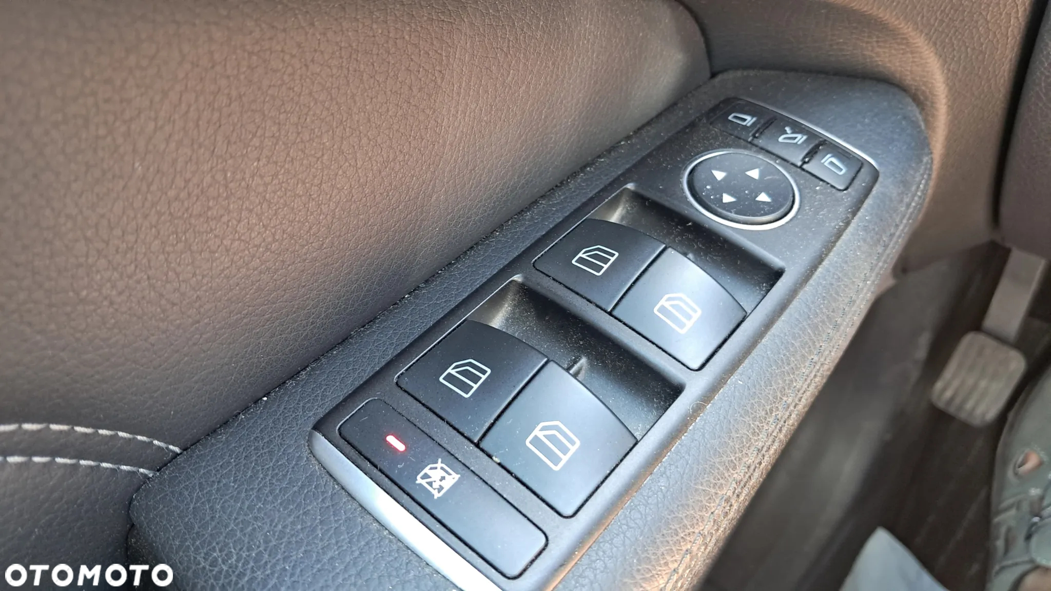 Mercedes-Benz Klasa E 350 BlueTEC 9G-TRONIC - 14