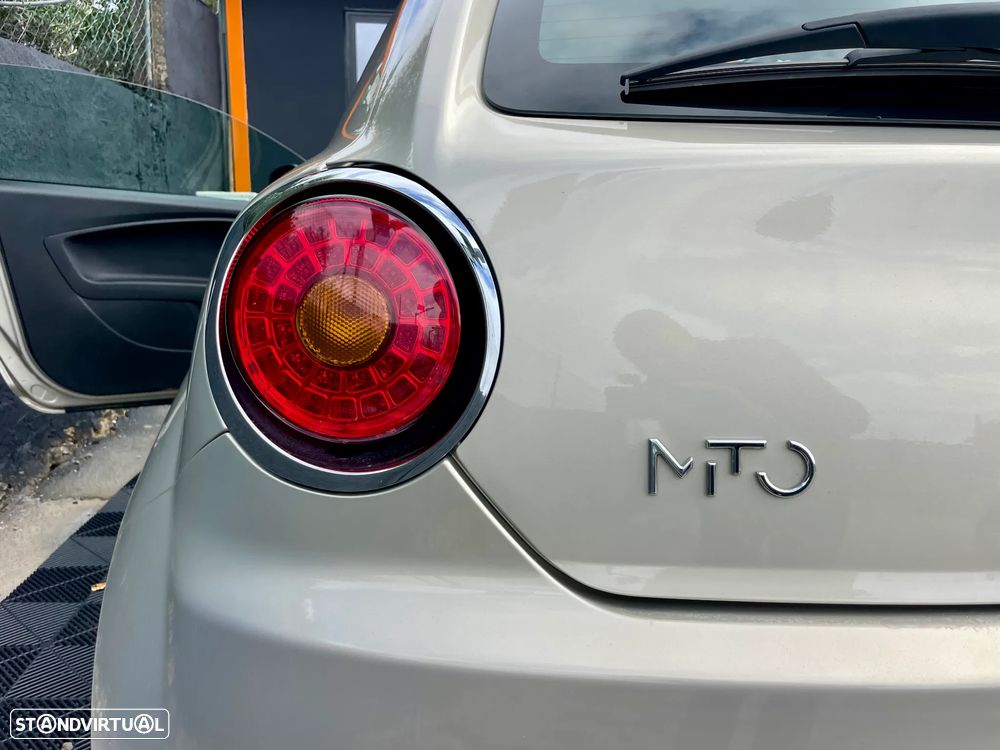 Alfa Romeo MiTo 1.3 JTD Distinctive S&S - 26