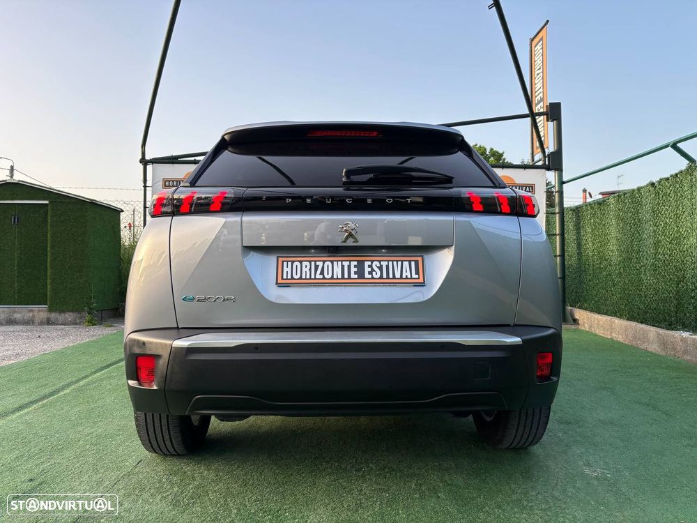 Peugeot e-2008 Style - 10