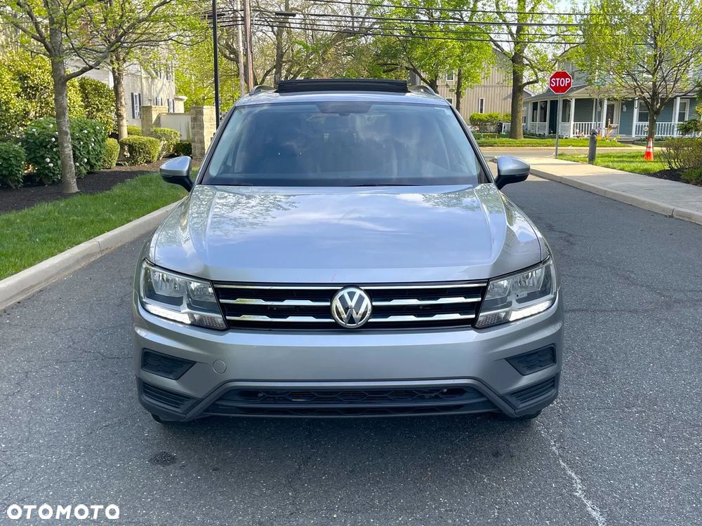 Volkswagen Tiguan - 2