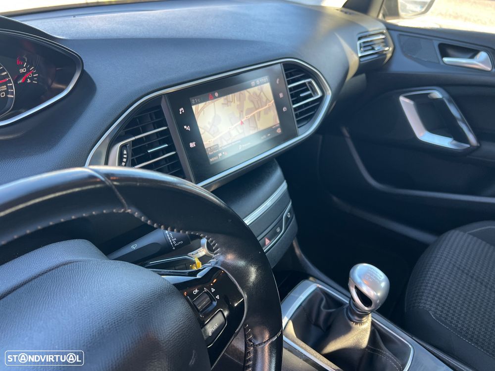 Peugeot 308 1.5 BlueHDi Style - 32