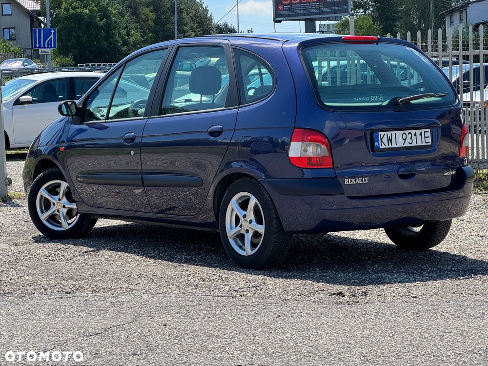 Renault Scenic 1.6 16V EXpression - 8