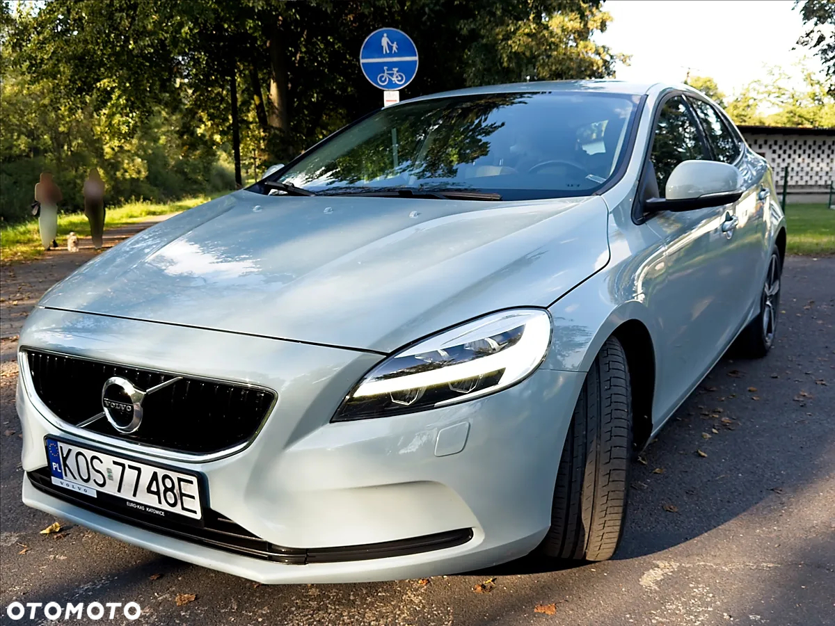 Volvo V40 D2 Drive-E Momentum - 4
