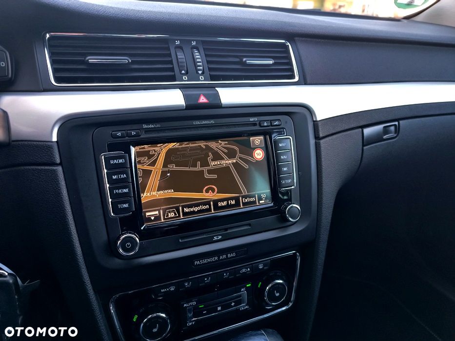 Skoda Superb 2.0 TDI Elegance DSG - 24