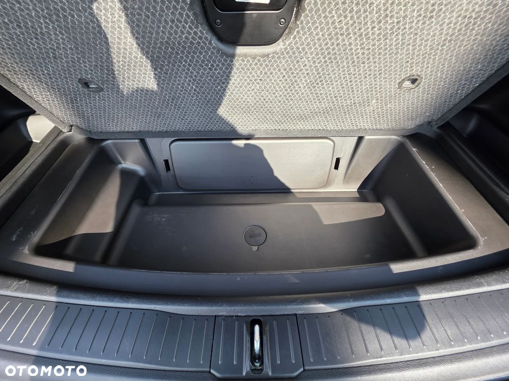 Jeep Grand Cherokee - 29