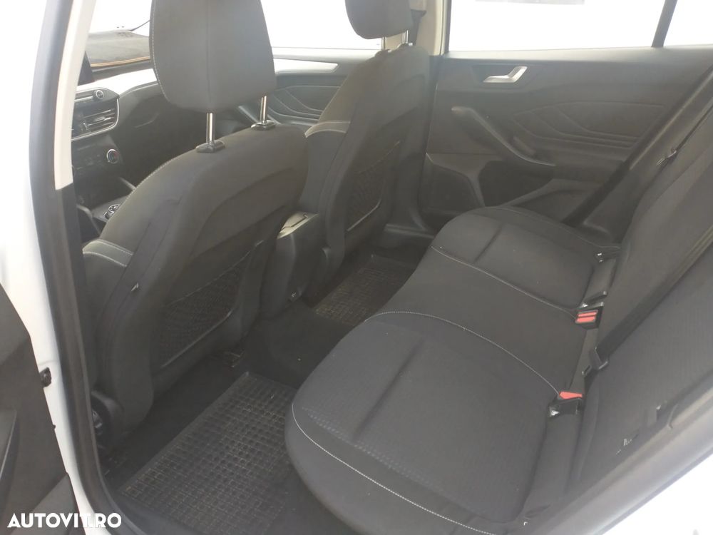 Ford Focus 1.0 EcoBoost Trend - 6