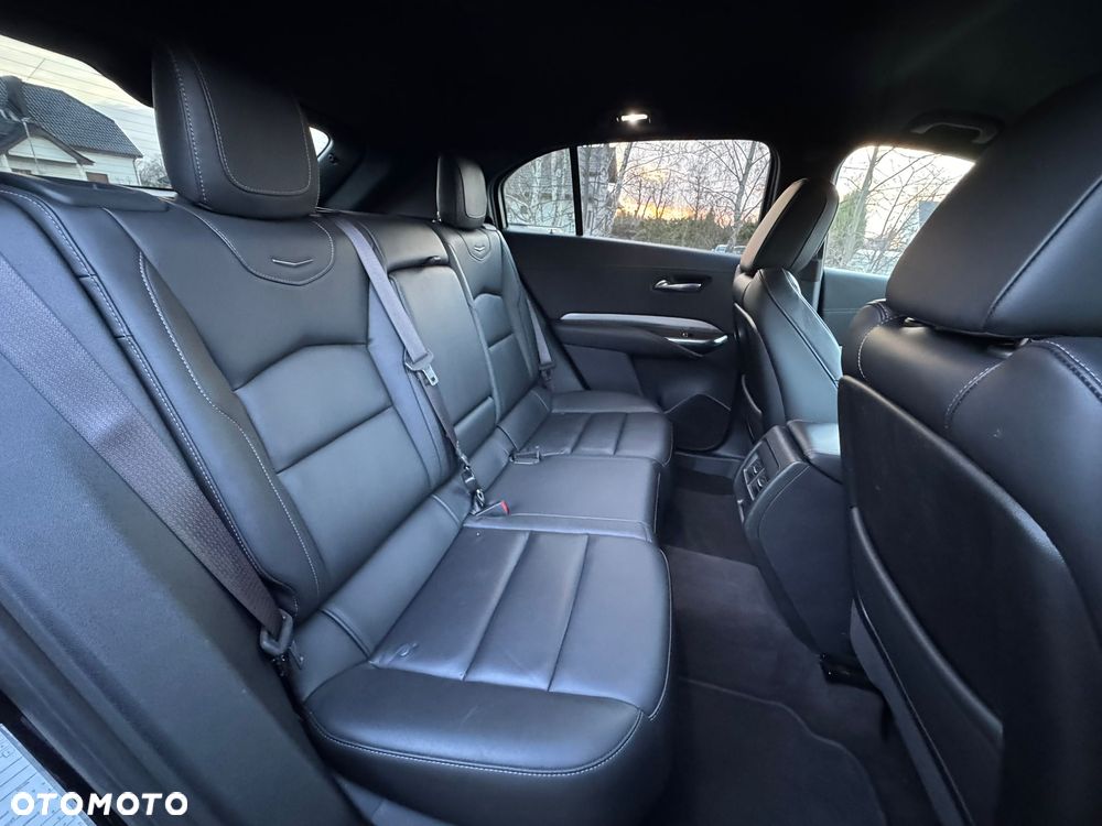 Cadillac XT4 350T AWD Premium Luxury - 23