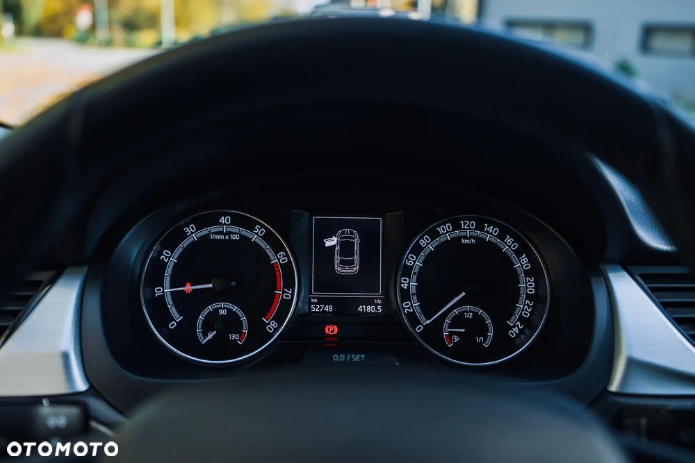 Skoda RAPID 1.0 TSI Ambition - 22