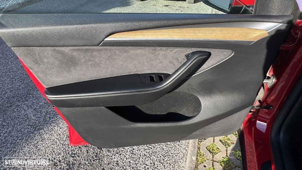 Tesla Model Y Tração Traseira - 17