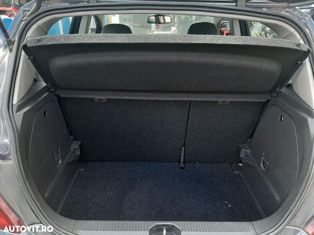 CD player Opel Corsa D 2010 Hatchback 1.4 i - 1