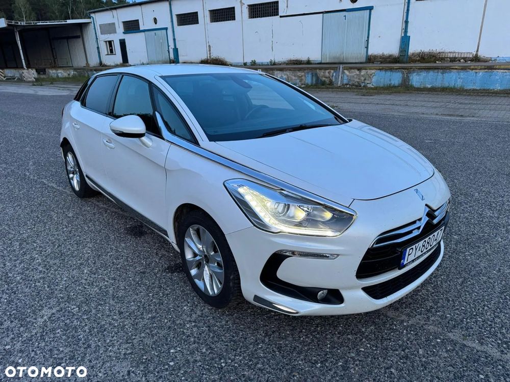 Citroën DS5 e-HDi 115 EGS6 Chic - 8