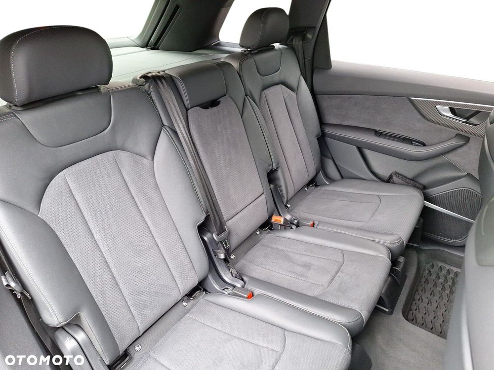 Audi Q7 - 12