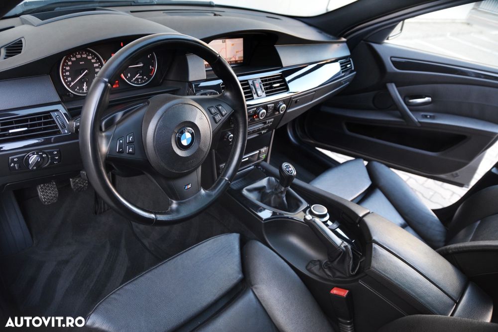 BMW Seria 5 520d Touring Special Edition - 19