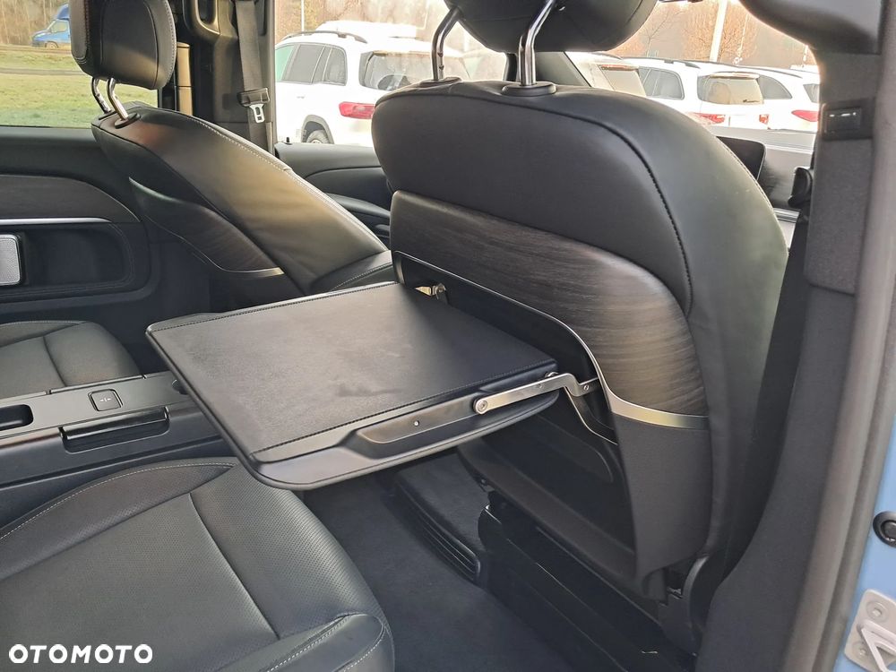 Mercedes-Benz Klasa V - 10