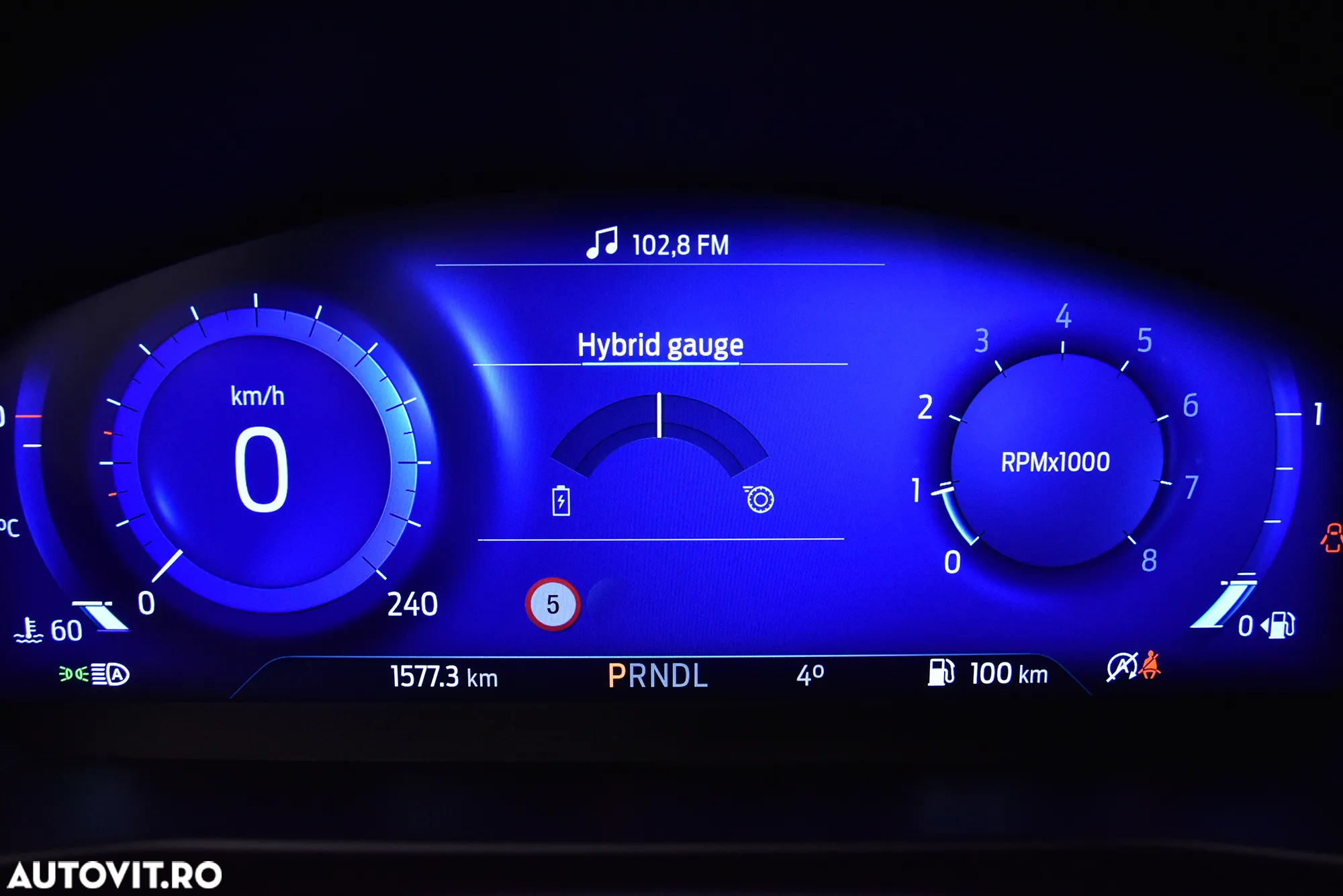 Ford Focus 1.0 EcoBoost MHEV ST-Line X - 10