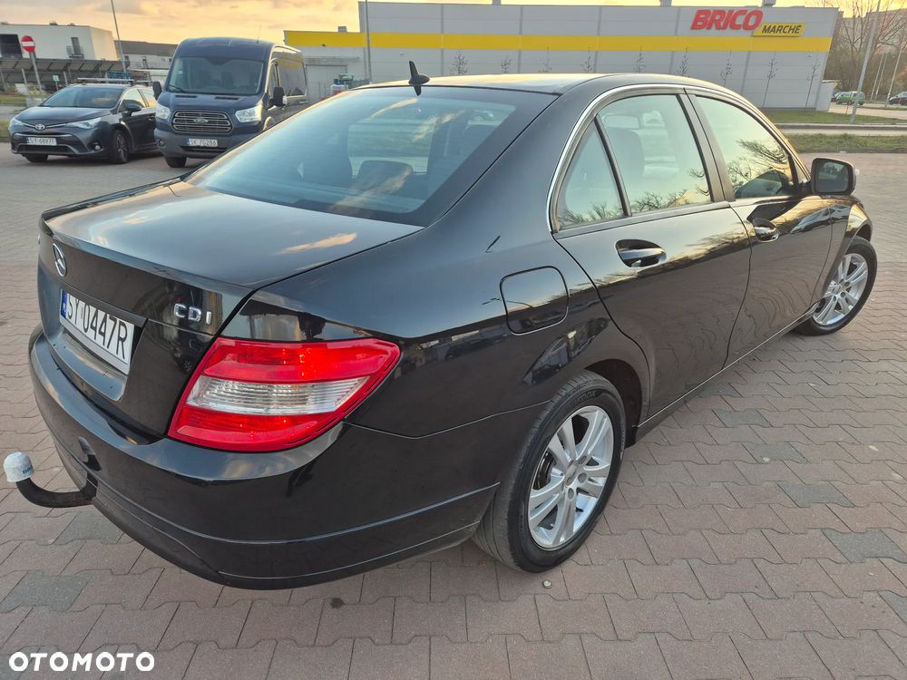 Mercedes-Benz Klasa C 200 CDI DPF BlueEFFICIENCY Elegance - 4