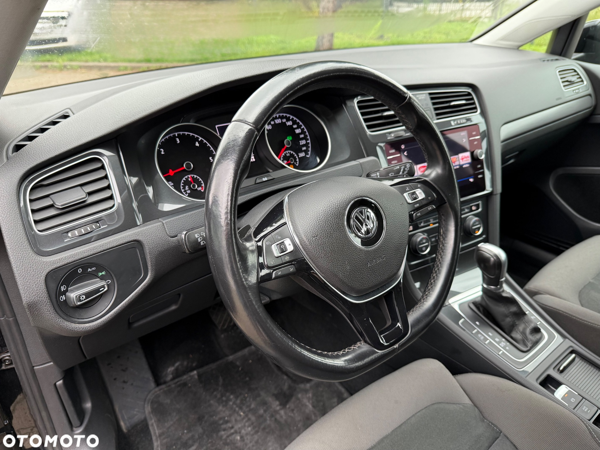 Volkswagen Golf Variant 1.6 TDI (BlueMotion Technology) DSG Comfortline - 11