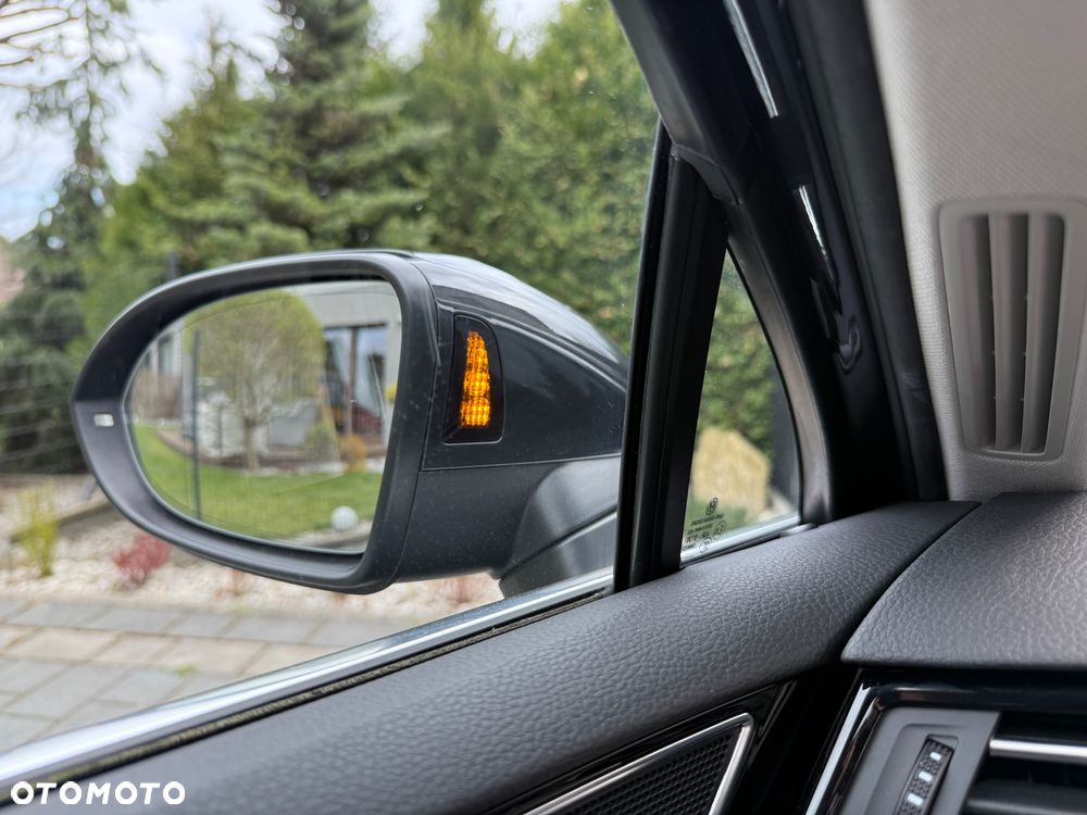 Volkswagen Passat - 10