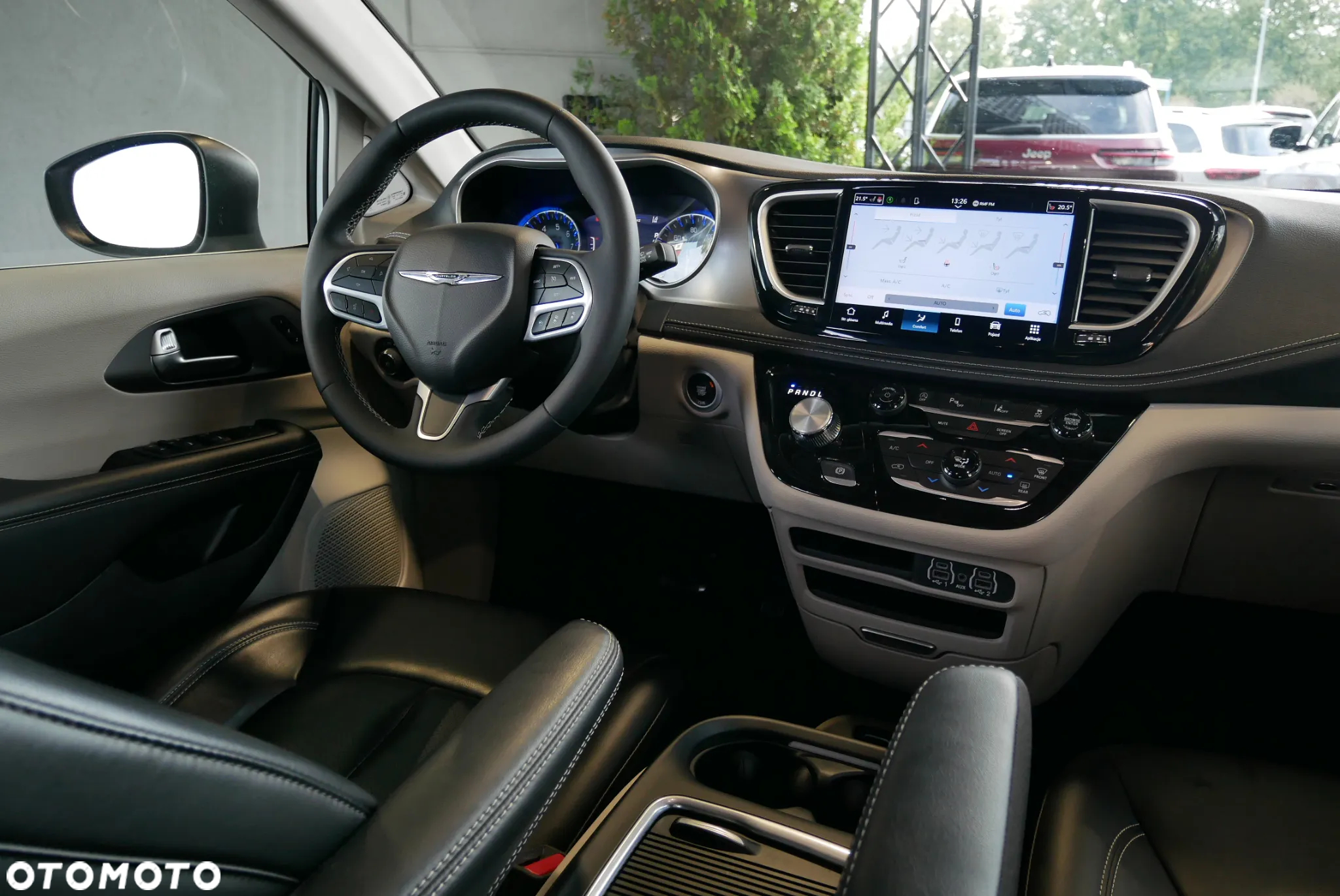 Chrysler Pacifica - 15