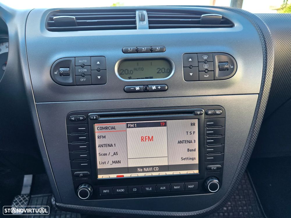 SEAT Leon 2.0 TDI DPF FR - 6