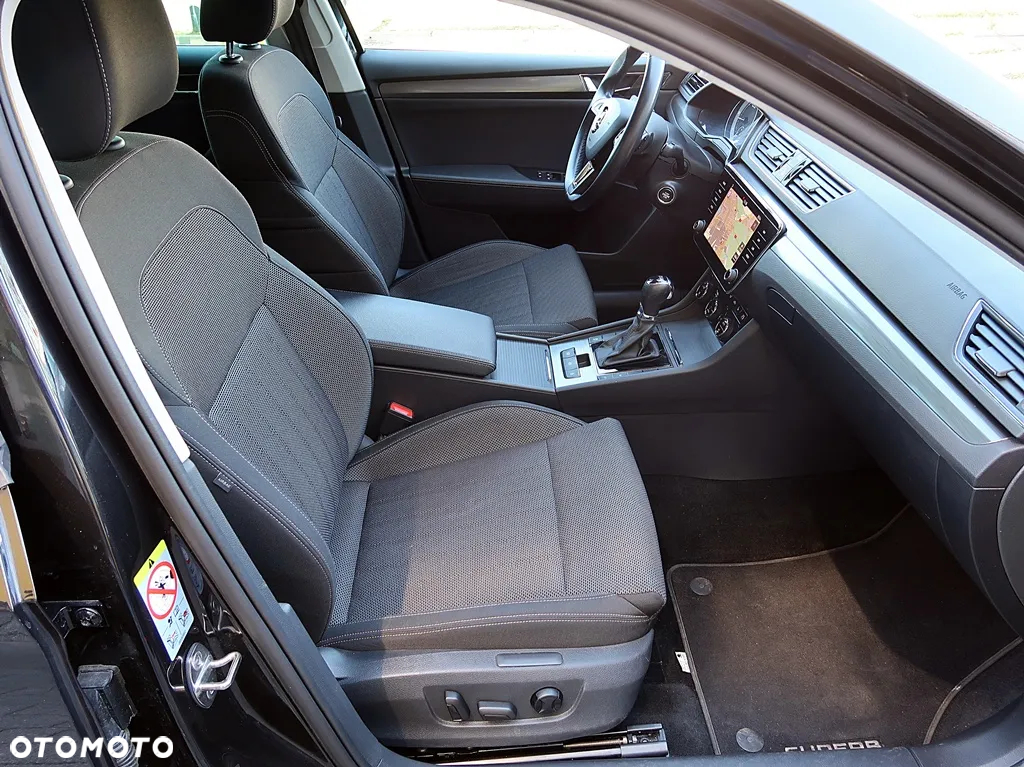 Skoda Superb 2.0 TDI DSG Style - 9