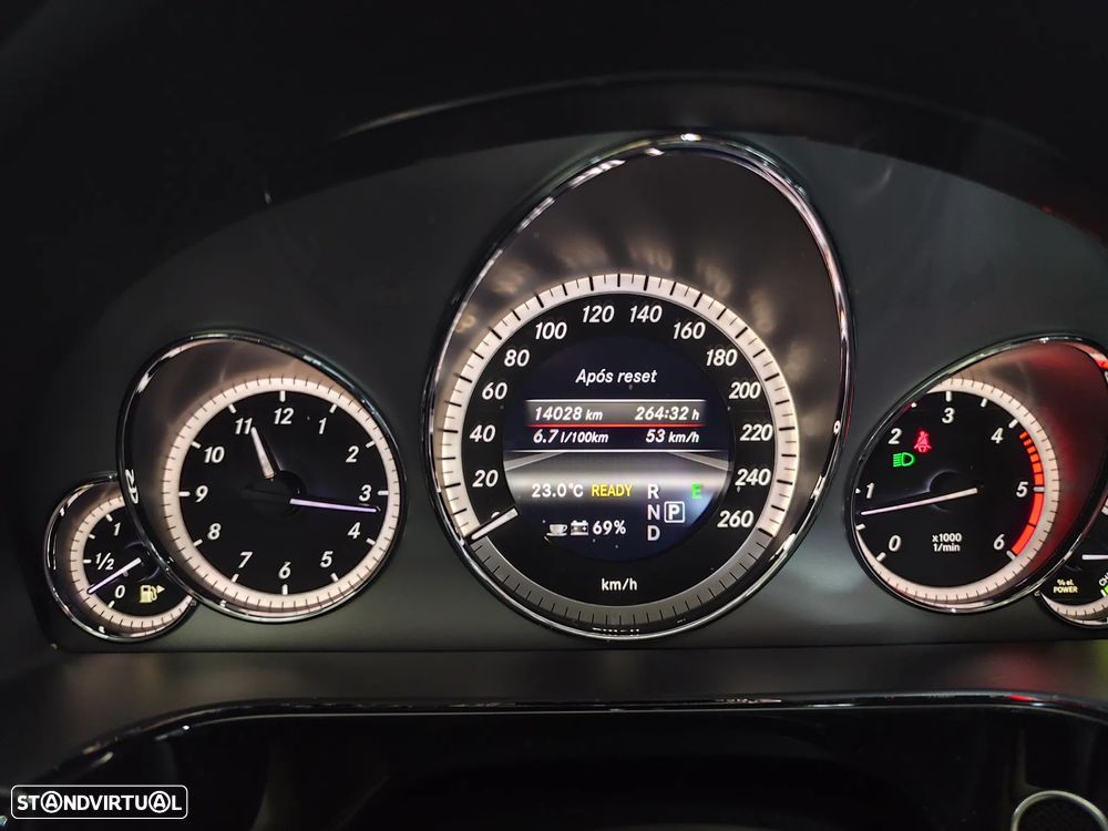 Mercedes-Benz E 300 BLUETEC Hybrid Avantgarde - 20