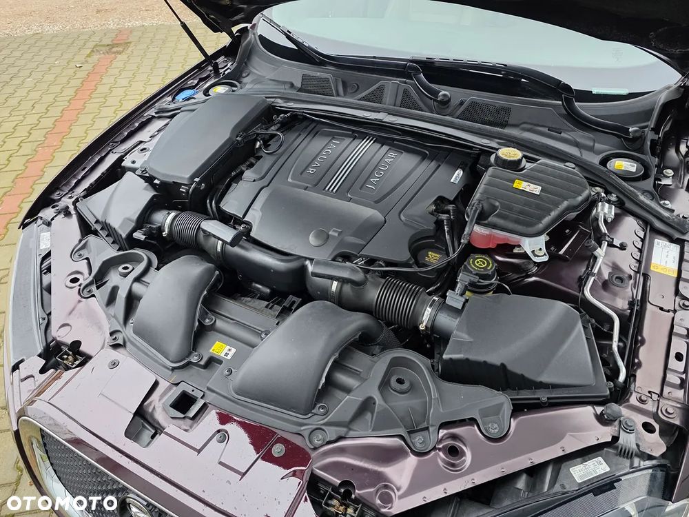 Jaguar XF 3.0 T R-Sport - 26