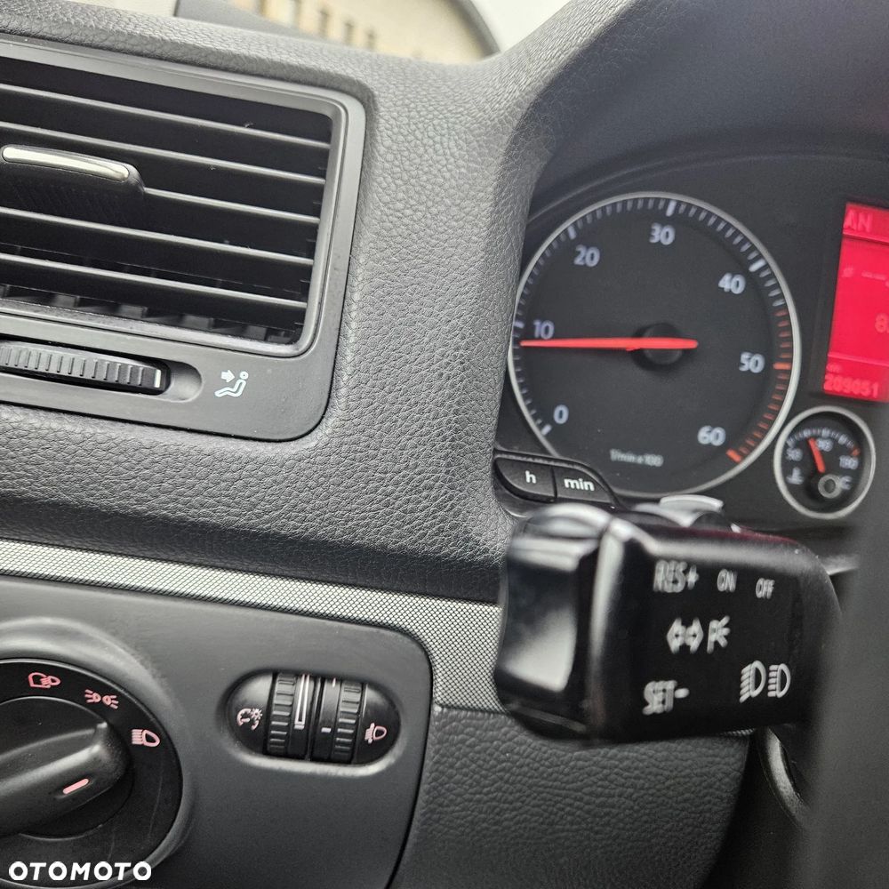 Volkswagen Jetta 1.9 TDI United - 33