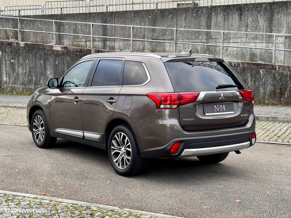Mitsubishi Outlander 2.2 DI-D Intense+ - 5