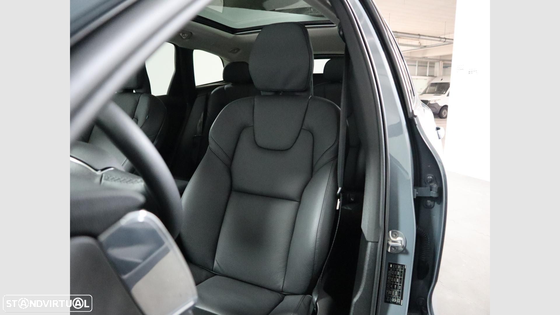 Volvo XC 60 2.0 T8 PHEV Plus Bright AWD - 13