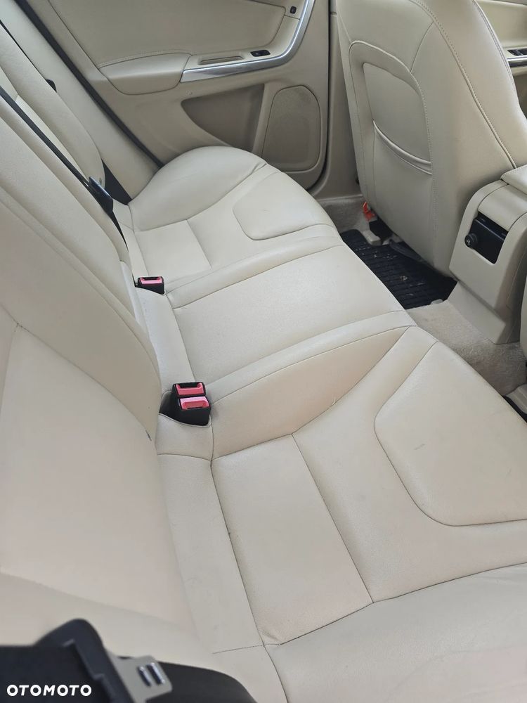 Volvo S60 D4 Drive-E Momentum - 17