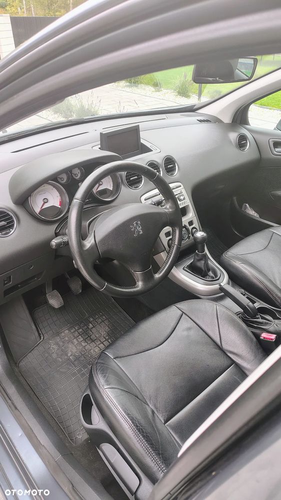 Peugeot 308 1.6 Premium Plus - 23