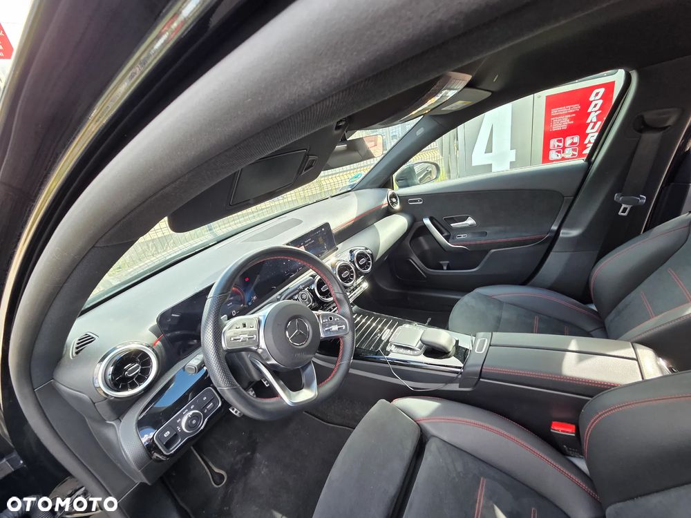 Mercedes-Benz Klasa A 180 AMG Line 7G-DCT - 15