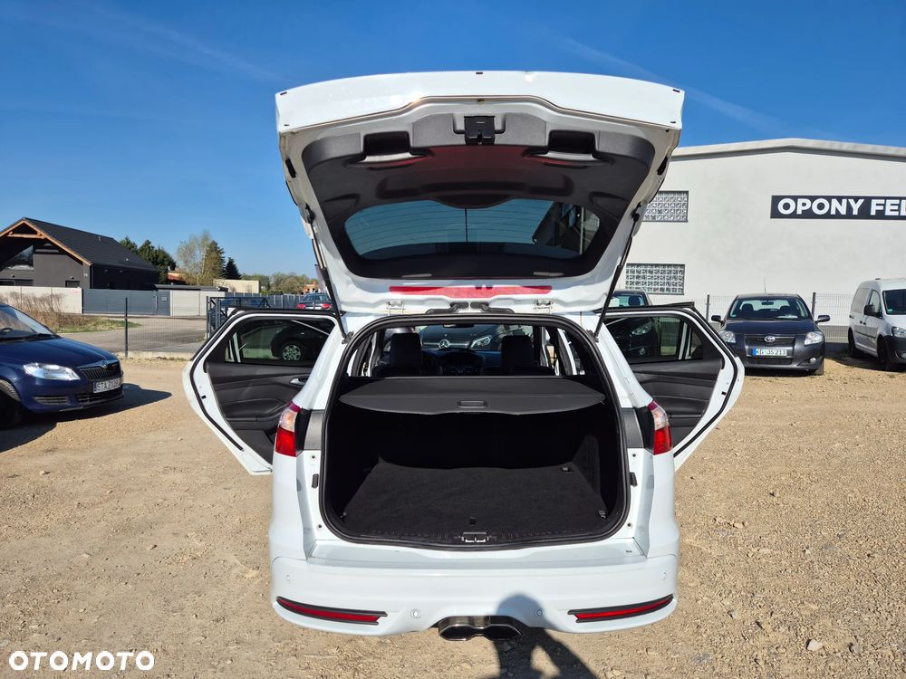 Ford Focus 2.0 EcoBoost ST mit Leder-Sport-Paket - 10