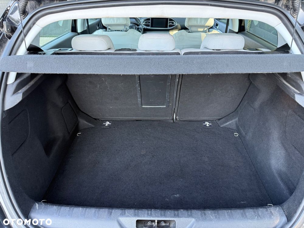 Peugeot 308 1.6 e-HDi Allure S&S - 32