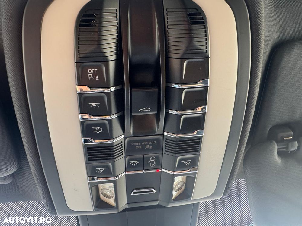 Porsche Cayenne 3.0TD TipTronic - 22