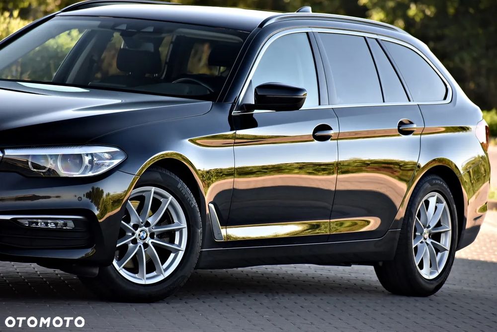 BMW Seria 5 520i - 17