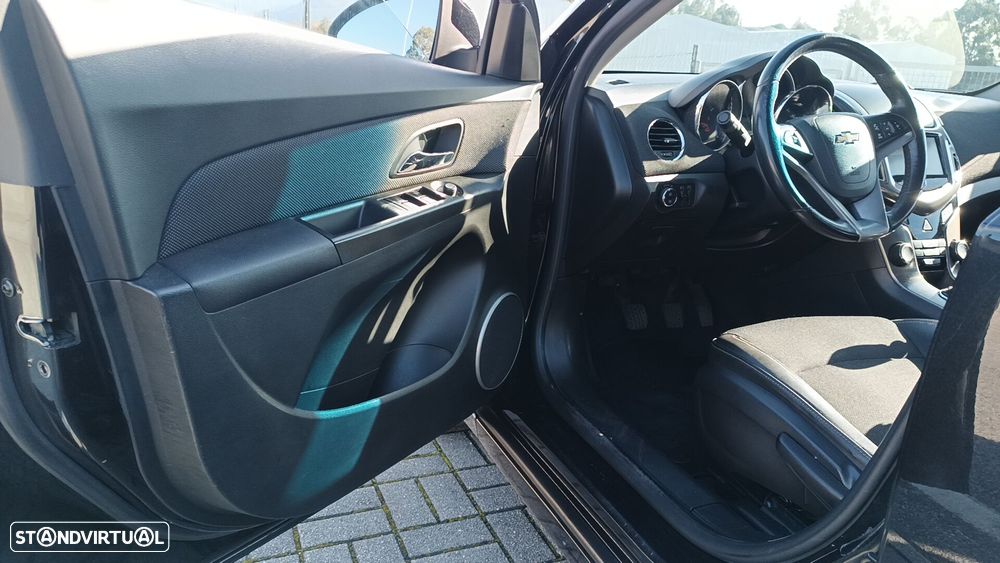 Chevrolet Cruze SW 1.7 VCDi LTZ - 8