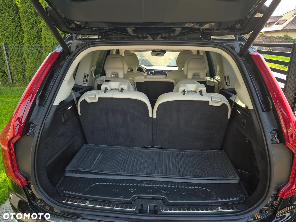Volvo XC 90 - 7