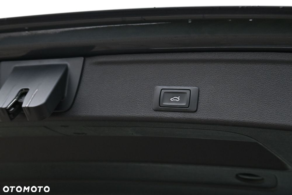 Audi A4 Avant 2.0 TDI Sport S tronic - 31